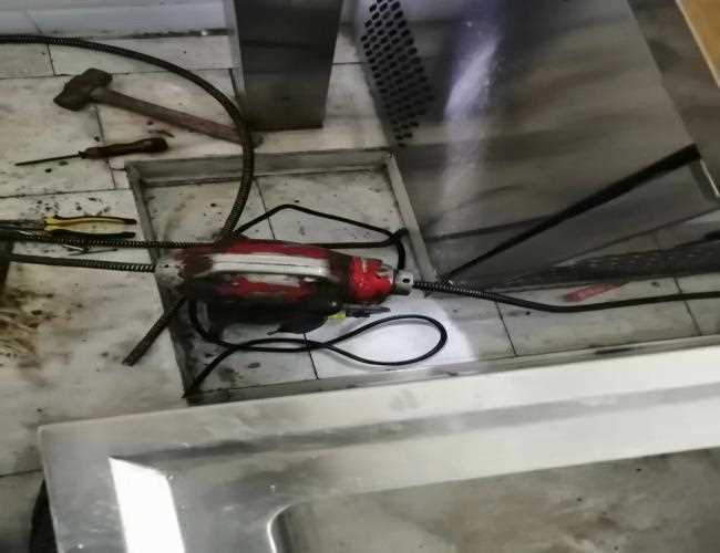 交干管道疏通马桶怎么用管道疏通剂